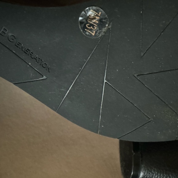 Bcbgmaxazria black platform shoes - Picture 7 of 8